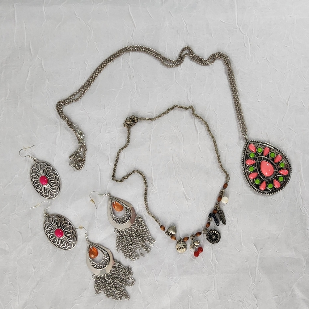 Assorted costume jewelry bundle